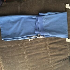 Seil blue figs medium Livingston bottoms regular length.